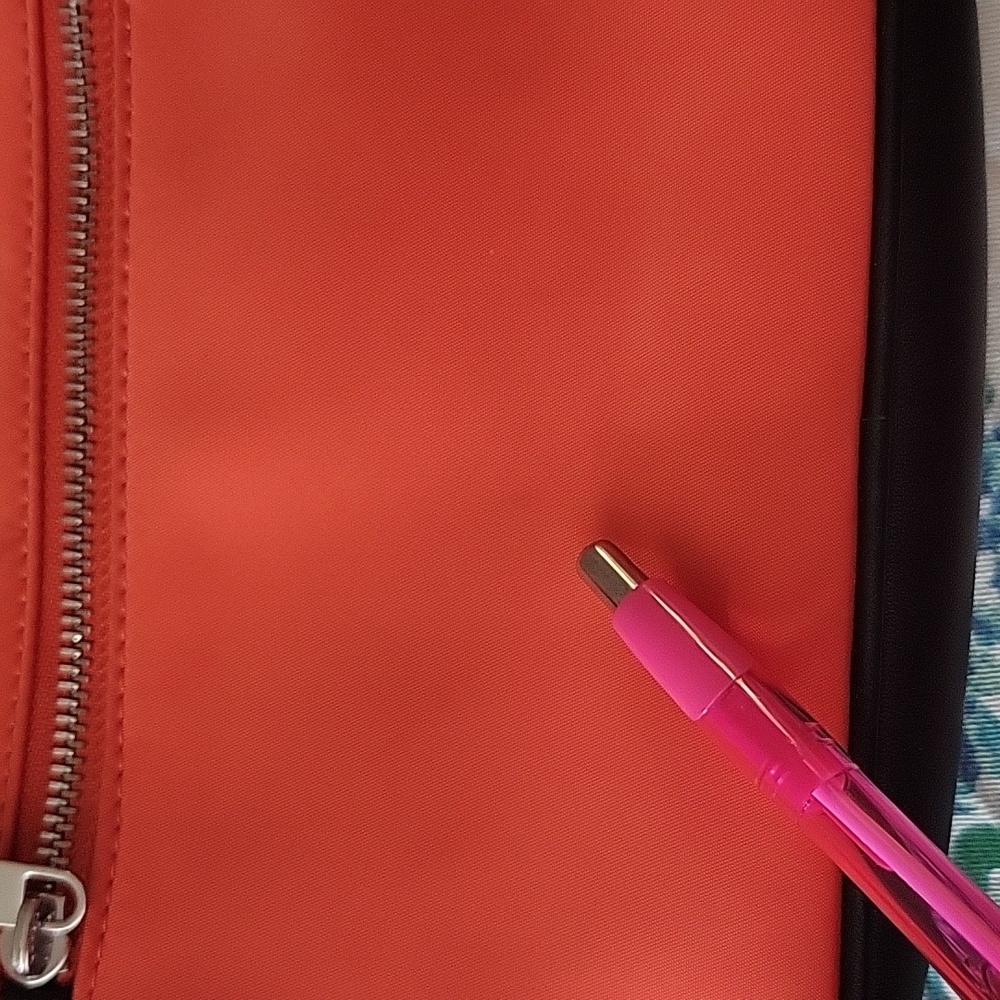 Michael Kors Crossbody - Picture 5 of 6
